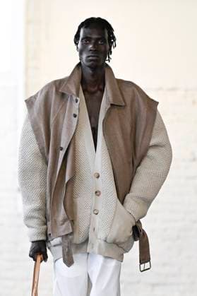 Défilé Hed Mayner Collection Homme Prêt à Porter Printemps Eté 2026 lors de la Fashion Week de Paris PFW Défilé Hed Mayner Collection Homme Prêt à Porter Printemps Eté 2026 lors de la Fashion Week de Paris, le 25 juin 2025 Fashion Show Men Ready to Wear Spring Summer 2026 Collection at Paris Fashion Week on june 25th 2025 Paris France  Copyright: xAgencex xBestimagexAgencex xBestimagex
