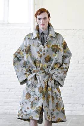 Défilé Hed Mayner Collection Homme Prêt à Porter Printemps Eté 2026 lors de la Fashion Week de Paris PFW Défilé Hed Mayner Collection Homme Prêt à Porter Printemps Eté 2026 lors de la Fashion Week de Paris, le 25 juin 2025 Fashion Show Men Ready to Wear Spring Summer 2026 Collection at Paris Fashion Week on june 25th 2025 Paris France  Copyright: xAgencex xBestimagexAgencex xBestimagex
