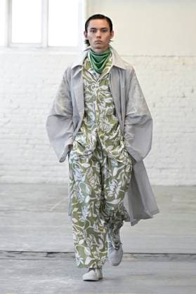 Défilé Hed Mayner Collection Homme Prêt à Porter Printemps Eté 2026 lors de la Fashion Week de Paris PFW Défilé Hed Mayner Collection Homme Prêt à Porter Printemps Eté 2026 lors de la Fashion Week de Paris, le 25 juin 2025 Fashion Show Men Ready to Wear Spring Summer 2026 Collection at Paris Fashion Week on june 25th 2025 Paris France  Copyright: xAgencex xBestimagexAgencex xBestimagex