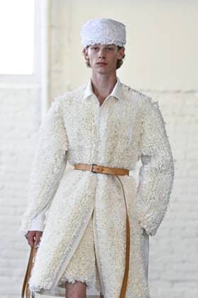 Défilé Hed Mayner Collection Homme Prêt à Porter Printemps Eté 2026 lors de la Fashion Week de Paris PFW Défilé Hed Mayner Collection Homme Prêt à Porter Printemps Eté 2026 lors de la Fashion Week de Paris, le 25 juin 2025 Fashion Show Men Ready to Wear Spring Summer 2026 Collection at Paris Fashion Week on june 25th 2025 Paris France  Copyright: xAgencex xBestimagexAgencex xBestimagex