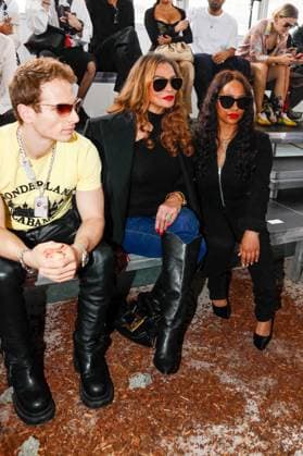 Font row du défilé BLUEMARBLE de la mode homme Printemps Été 2026 dans le cadre de la Fashion Week de Paris à la Sorbonne Tina Knowles et Angela Beyincé au font row du défilé BLUEMARBLE de la mode homme Printemps Été 2026 dans le cadre de la Fashion Week de Paris à la Sorbonne, à Paris, France, le 26 juin 2025 Christophe Clovis Bestimage Celebs attending the Bluemarble Menswear Spring Summer 2026 show as part of Paris Fashion Week on June 26, 2025 in Paris, France Paris France  Copyright: xChristophexClovisx xBestimagexChristophexClovisx xBestimagex