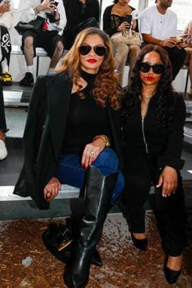 Font row du défilé BLUEMARBLE de la mode homme Printemps Été 2026 dans le cadre de la Fashion Week de Paris à la Sorbonne Tina Knowles et Angela Beyincé au font row du défilé BLUEMARBLE de la mode homme Printemps Été 2026 dans le cadre de la Fashion Week de Paris à la Sorbonne, à Paris, France, le 26 juin 2025 Christophe Clovis Bestimage Celebs attending the Bluemarble Menswear Spring Summer 2026 show as part of Paris Fashion Week on June 26, 2025 in Paris, France Paris France  Copyright: xChristophexClovisx xBestimagexChristophexClovisx xBestimagex
