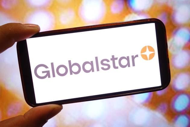 Photo illustration in Poland - 21 Jun 2025 In this photo illustration, a Globalstar company logo is seen displayed on a smartphone screen. Poland Copyright: xPiotrxSwatx xSOPAxImagesx PSWAT_DSC09177