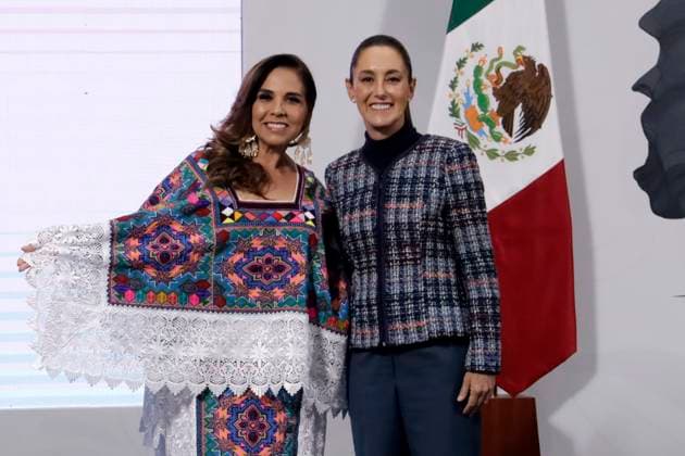 Mexico™s President Claudia Sheinbaum Meets Whit Gobernors Mexico s President, Claudia Sheinbaum Pardo, and Governor of the State of Quintana Roo, Maria Elena Lezama pose during the announce the 14 governors who will be part of the implementation of Economic Development for Wellbeing, in order to boost investment. on June 26, 2025 in Mexico City, Mexico. (Photo by Luis Barron Eyepix Group) Copyright: xLuisxBarron xEyepixxGroupx LB_26062025_160182