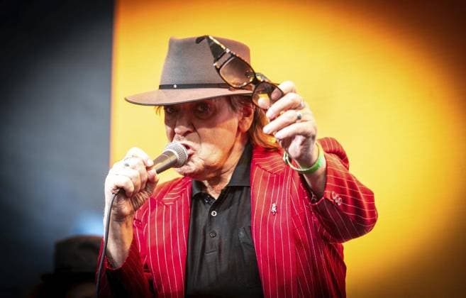 Udo Lindenberg im Schloß Oberhausen ** NUR FÜR REDAKTIONELLE ZWECKE ** EDITORIAL USE ONLY **<p>Eröffnung der Udo Lindenberg Ausstellung am Donnerstag,26.Juni.2025, im Hof des Museums Schloß Oberhausen. Nach Reden von MP Hendrik Wüst,Bodo Hombach und OB Daniel Schranz feiert Lindenberg die Ausstellung mit eiem Kurzauftritt. Deutschland NRW Oberhausen Copyright: KaixKitschenberg *** Udo Lindenberg at Oberhausen Castle FOR EDITORIAL PURPOSES ONLY EDITORIAL USE ONLY p Opening of the Udo Lindenberg exhibition on Thursday, June 26, 2025, in the courtyard of Oberhausen Castle Museum After speeches by MP Hendrik Wüst, Bodo Hombach and Mayor Daniel Schranz, Lindenberg celebrates the exhibition with a short performance Germany NRW Oberhausen Cop Copyright: KaixKitschenberg doc8191heq04r5165b5hjs9 ,EDITORIAL USE ONLY
