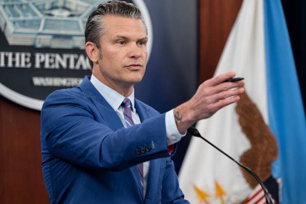June 26, 2025, Washington, Dc, United States of America: U.S Defense Secretary Pete Hegseth, calls on a reporter during a press conference about the effectiveness of Operation Midnight Hammer at the Pentagon, June 26, 2025 in Washington, D.C. Washington United States of America - ZUMAp138 20250626_zaa_p138_001 Copyright: xKashifxBasharat DepartmentxOfx