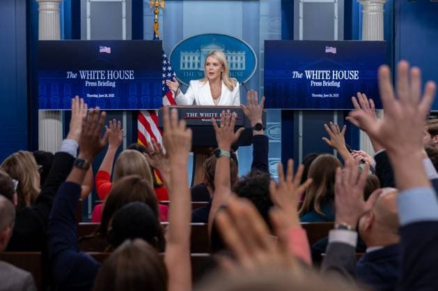 News Themen der Woche KW26 News Bilder des Tages White House Press Secretary June 26 2025 White House Press Secretary Karoline Leavitt speaks during the daily press briefing in the James Brady Press Briefing Room at the White House in Washington, D.C., on June 26, 2025. Washington District Of Columbia United States Copyright: xMehmetxEserx