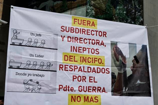 Mexiko, Proteste vor Forensischem Istitut, INCIFO, in Mexiko-Stadt June 26, 2025, Mexico, Cdmx, Mexico: The Mexico City Institute of Forensic Sciences (INCIFO) is the institution responsible for receiving people who die from accidents, murders, or various situations or crimes under investigation. There are currently complaints about the mistreatment of bodies arriving at this facility. In addition, the entire Mexico City judicial system is on strike demanding better working conditions and a pay raise. Mexico Mexico - ZUMAp204 20250626_zip_p204_054 Copyright: xJosuexPerezx