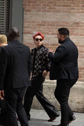 Celebrities at Amiri Mens Ready to Wear Spring Summer 2026 Collection fashion show, during Paris Fashion Week PFW Kim Sun Woo Celebrities at Amiri Mens Ready to Wear Spring Summer 2026 Collection fashion show, during Paris Fashion Week on june 26th 2025 Thibault Duboucher Bestimage Celebrities at Amiri Mens Ready to Wear Spring Summer 2026 Collection fashion show, during Paris Fashion Week on june 26th 2025 unknown  Copyright: xThibaultxDuboucherx xBestimagexThibaultxDuboucherx xBestimagex