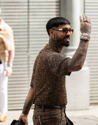Celebrities at Amiri Men Ready to Wear Spring Summer 2026 Collection fashion show, during Paris Fashion Week PFW Anuel AA Celebrities at Amiri Men Ready to Wear Spring Summer 2026 Collection fashion show, during Paris Fashion Week on june 26th 2025 Thibault Duboucher Bestimage Celebrities at Amiri Men Ready to Wear Spring Summer 2026 Collection fashion show, during Paris Fashion Week on june 26th 2025  Copyright: xThibaultxDuboucherx xBestimagexThibaultxDuboucherx xBestimagex