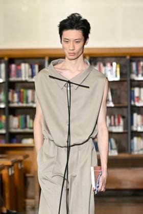 Défilé Sean Suen Collection Homme Prêt à Porter Printemps Eté 2026 lors de la Fashion Week de Paris PFW Défilé Sean Suen Collection Homme Prêt à Porter Printemps Eté 2026 lors de la Fashion Week de Paris, le 26 juin 2025 Sean Suen Fashion Show Men Ready to Wear Spring Summer 2026 Collection at Paris Fashion Week on june 26th 2025 Paris France  Copyright: xAgencex xBestimagexAgencex xBestimagex