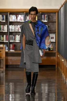 Défilé Sean Suen Collection Homme Prêt à Porter Printemps Eté 2026 lors de la Fashion Week de Paris PFW Défilé Sean Suen Collection Homme Prêt à Porter Printemps Eté 2026 lors de la Fashion Week de Paris, le 26 juin 2025 Sean Suen Fashion Show Men Ready to Wear Spring Summer 2026 Collection at Paris Fashion Week on june 26th 2025 Paris France  Copyright: xAgencex xBestimagexAgencex xBestimagex