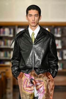 Défilé Sean Suen Collection Homme Prêt à Porter Printemps Eté 2026 lors de la Fashion Week de Paris PFW Défilé Sean Suen Collection Homme Prêt à Porter Printemps Eté 2026 lors de la Fashion Week de Paris, le 26 juin 2025 Sean Suen Fashion Show Men Ready to Wear Spring Summer 2026 Collection at Paris Fashion Week on june 26th 2025 Paris France  Copyright: xAgencex xBestimagexAgencex xBestimagex