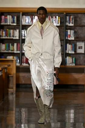 Défilé Sean Suen Collection Homme Prêt à Porter Printemps Eté 2026 lors de la Fashion Week de Paris PFW Défilé Sean Suen Collection Homme Prêt à Porter Printemps Eté 2026 lors de la Fashion Week de Paris, le 26 juin 2025 Sean Suen Fashion Show Men Ready to Wear Spring Summer 2026 Collection at Paris Fashion Week on june 26th 2025 Paris France  Copyright: xAgencex xBestimagexAgencex xBestimagex