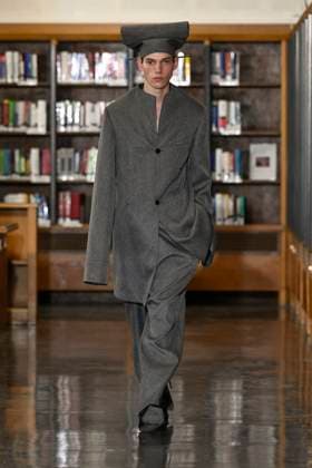 Défilé Sean Suen Collection Homme Prêt à Porter Printemps Eté 2026 lors de la Fashion Week de Paris PFW Défilé Sean Suen Collection Homme Prêt à Porter Printemps Eté 2026 lors de la Fashion Week de Paris, le 26 juin 2025 Sean Suen Fashion Show Men Ready to Wear Spring Summer 2026 Collection at Paris Fashion Week on june 26th 2025 Paris France  Copyright: xAgencex xBestimagexAgencex xBestimagex