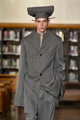 Défilé Sean Suen Collection Homme Prêt à Porter Printemps Eté 2026 lors de la Fashion Week de Paris PFW Défilé Sean Suen Collection Homme Prêt à Porter Printemps Eté 2026 lors de la Fashion Week de Paris, le 26 juin 2025 Sean Suen Fashion Show Men Ready to Wear Spring Summer 2026 Collection at Paris Fashion Week on june 26th 2025 Paris France  Copyright: xAgencex xBestimagexAgencex xBestimagex