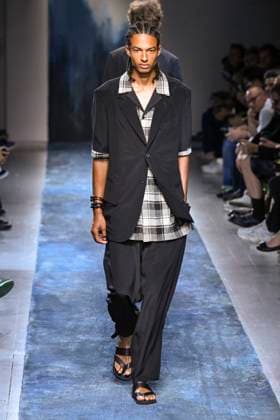 Yamamoto Fashion Show Mens Ready to Wear Spring Summer 2026 Collection at Paris Fashion Week PFW Yamamoto Fashion Show Mens Ready to Wear Spring Summer 2026 Collection at Paris Fashion Week on june 26th 2025 Yamamoto Fashion Show Mens Ready to Wear Spring Summer 2026 Collection at Paris Fashion Week on june 26th 2025 Paris France  Copyright: xAgencex xBestimagexAgencex xBestimagex