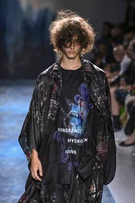 Yamamoto Fashion Show Mens Ready to Wear Spring Summer 2026 Collection at Paris Fashion Week PFW Yamamoto Fashion Show Mens Ready to Wear Spring Summer 2026 Collection at Paris Fashion Week on june 26th 2025 Yamamoto Fashion Show Mens Ready to Wear Spring Summer 2026 Collection at Paris Fashion Week on june 26th 2025 Paris France  Copyright: xAgencex xBestimagexAgencex xBestimagex