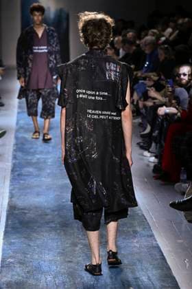 Yamamoto Fashion Show Mens Ready to Wear Spring Summer 2026 Collection at Paris Fashion Week PFW Yamamoto Fashion Show Mens Ready to Wear Spring Summer 2026 Collection at Paris Fashion Week on june 26th 2025 Yamamoto Fashion Show Mens Ready to Wear Spring Summer 2026 Collection at Paris Fashion Week on june 26th 2025 Paris France  Copyright: xAgencex xBestimagexAgencex xBestimagex
