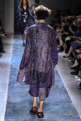 Yamamoto Fashion Show Mens Ready to Wear Spring Summer 2026 Collection at Paris Fashion Week PFW Yamamoto Fashion Show Mens Ready to Wear Spring Summer 2026 Collection at Paris Fashion Week on june 26th 2025 Yamamoto Fashion Show Mens Ready to Wear Spring Summer 2026 Collection at Paris Fashion Week on june 26th 2025 Paris France  Copyright: xAgencex xBestimagexAgencex xBestimagex
