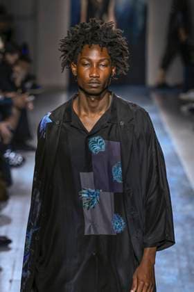 Yamamoto Fashion Show Mens Ready to Wear Spring Summer 2026 Collection at Paris Fashion Week PFW Yamamoto Fashion Show Mens Ready to Wear Spring Summer 2026 Collection at Paris Fashion Week on june 26th 2025 Yamamoto Fashion Show Mens Ready to Wear Spring Summer 2026 Collection at Paris Fashion Week on june 26th 2025 Paris France  Copyright: xAgencex xBestimagexAgencex xBestimagex