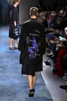 Yamamoto Fashion Show Mens Ready to Wear Spring Summer 2026 Collection at Paris Fashion Week PFW Yamamoto Fashion Show Mens Ready to Wear Spring Summer 2026 Collection at Paris Fashion Week on june 26th 2025 Yamamoto Fashion Show Mens Ready to Wear Spring Summer 2026 Collection at Paris Fashion Week on june 26th 2025 Paris France  Copyright: xAgencex xBestimagexAgencex xBestimagex