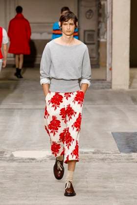 Défilé Dries Van Noten Collection Homme Prêt à Porter Printemps Eté 2026 lors de la Fashion Week de Paris PFW Défilé Dries Van Noten Collection Homme Prêt à Porter Printemps Eté 2026 lors de la Fashion Week de Paris, le 26 juin 2025 Dries Van Noten Fashion Show Men Ready to Wear Spring Summer 2026 Collection at Paris Fashion Week on june 26th 2025 Paris France  Copyright: xAgencex xBestimagexAgencex xBestimagex