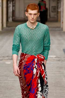Défilé Dries Van Noten Collection Homme Prêt à Porter Printemps Eté 2026 lors de la Fashion Week de Paris PFW Défilé Dries Van Noten Collection Homme Prêt à Porter Printemps Eté 2026 lors de la Fashion Week de Paris, le 26 juin 2025 Dries Van Noten Fashion Show Men Ready to Wear Spring Summer 2026 Collection at Paris Fashion Week on june 26th 2025 Paris France  Copyright: xAgencex xBestimagexAgencex xBestimagex