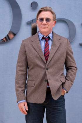 Photocall au défilé DIOR de la mode homme Printemps Été 2026 dans le cadre de la Fashion Week de Paris à lHôtel National des Invalides, Place Vauban Daniel Craig au photocall au défilé DIOR de la mode homme Printemps Été 2026 dans le cadre de la Fashion Week de Paris à lHôtel National des Invalides, Place Vauban, à Paris, France, le 27 juin 2025 Olivier Borde Bestimage Celebs attend the Dior Homme Menswear Spring Summer 2026 show as part of Paris Fashion Week on June 27, 2025 in Paris, France Paris France  Copyright: xOLIVIERxBORDEx xBESTIMAGExOLIVIERxBORDEx xBESTIMAGEx