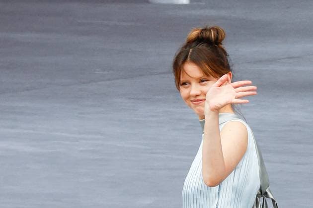 Arrivées au défilé DIOR de la mode homme Printemps Été 2026 dans le cadre de la Fashion Week de Paris à lHôtel National des Invalides, Place Vauban Mia Goth Arrivées au défilé DIOR de la mode homme Printemps Été 2026 dans le cadre de la Fashion Week de Paris à lHôtel National des Invalides, Place Vauban, à Paris, France, le 27 juin 2025 Christophe Clovis Bestimage Celebs attends the Dior Homme Menswear Spring Summer 2026 show as part of Paris Fashion Week on June 27, 2025 in Paris, France Paris France  Copyright: xChristophexClovisx xBestimagexChristophexClovisx xBestimagex