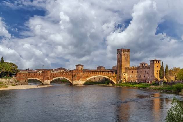 Brücke Castel Vecchio, Verona, Italien Brücke Castel Vecchio, Verona, Italien (License=RF) Copyright: xZoonar.com BorisxBreytmanx 23643208