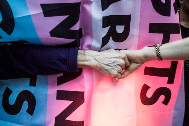 Bilder des Jahres 2025, News 06 Juni News Bilder des Tages June 27, 2025, New York City, New York, USA: Drag Queens gather in Tompkins Sqaure Park and then march to the Stonewall Inn in Greenwich Village, New York City. New York City USA - ZUMAt442 20250627_znp_t442_017 Copyright: xBillyxTompkinsx