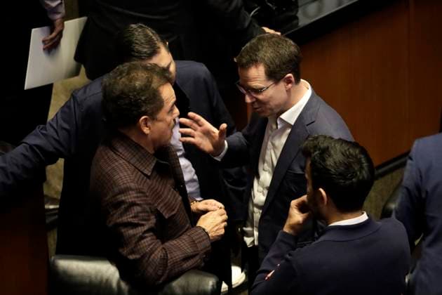 Senators approve Law on Forced Disappearances and Search System Senators Ricardo Anaya and Ignacio Mier during an extraordinary session where the General Law on Forced Disappearance of Persons and the National Search System was approved in the Mexican Senate. on June 27, 2025 in Mexico City, Mexico. (Photo by Luis Barron Eyepix Group) Copyright: xLuisxBarron xEyepixxGroupx LB_27062025_160311