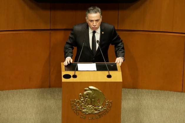 News Bilder des Tages Senator Enrique Inzunza Cazarez speaks during an extraordinary session where the General Law on Forced Disappearance of Persons and the National Search System was approved in the Mexican Senate. on June 27, 2025 in Mexico City, Mexico. Mexico City Mexico - ZUMAe321 20250627_zia_e321_048 Copyright: xLuisxBarronx