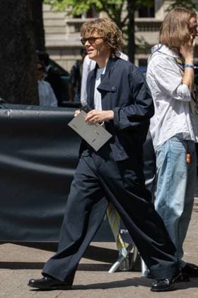 PFW Hermes Men s Spring 2026 - Arrivals NB Alex Lutz attends the Hermes show as part of Paris Men s Fashion Week on June 28, 2025 in Paris, France. Photo by Nasser Berzane ABACAPRESS.COM Paris France  Copyright: xBerzanexNasser ABACAx
