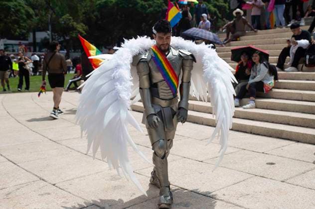 June 28, 2025, Mexico City, Mexico, Mexico: The 47th edition of the LGBTQ+ Pride March in CDMX, where thousands of people from the community gathered to march together from the emblematic Angel de la Independencia to the Zocalo of Mexico City, passing through emblematic streets such as Paseo de la Reforma Avenue, inside the march there were flags and made-up characters. Mexico City Mexico - ZUMAs310 20250628_zip_s310_008 Copyright: xLuisxExSalgadox