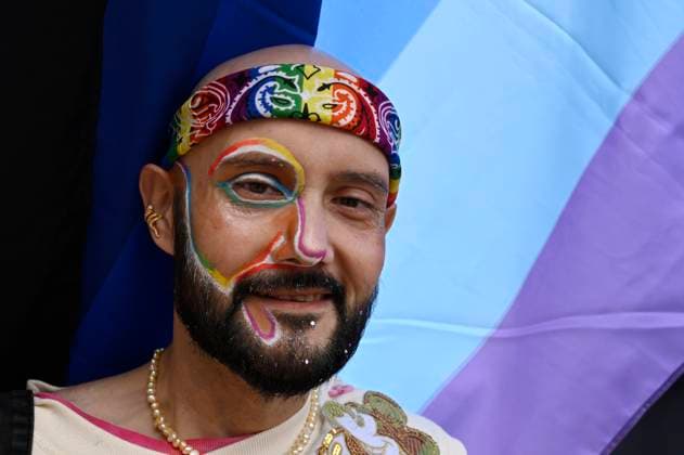 A member of the LGBTTTIQ+ takes part during the 47th annual pride march at Reforma Avenue, with the participation of hundreds of people belonging to the LGBT community which began at the Angel of Independence. Thousands of people around the world joined the global pride march to protest against transphobia, homophobia, and demand greater safety, equity, and equality. on June 28, 2025 in Mexico City, Mexico. Mexico City Mexico - ZUMAe321 20250628_zia_e321_023 Copyright: xCarlosxTischlerx