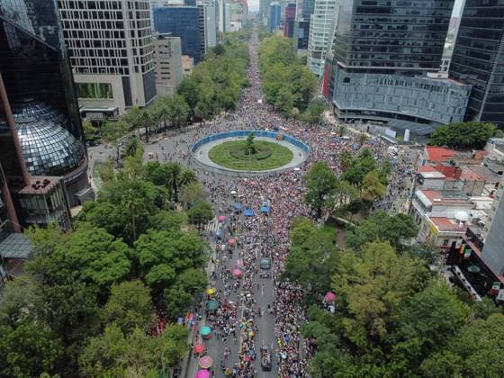 Thousands of homosexual, bisexual, queer, transexual, transgender and other people gather around the Angel de la Independencia to mark the 47th anniversary of Pride Parade 2025, to demand freedom, equality of sexual orientations and gender identities. on June 28, 2025 in Mexico City, Mexico. Mexico City Mexico - ZUMAe321 20250628_zia_e321_052 Copyright: xCarlosxSantiagox