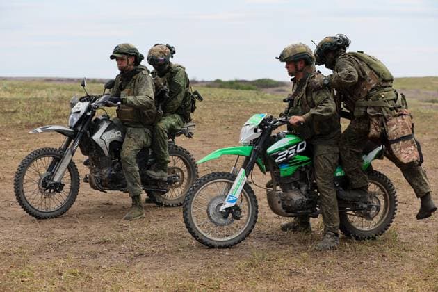 News Themen der Woche KW26 RUSSIA, DONETSK PEOPLE S REPUBLIC - JUNE 28, 2025: Servicemen take part in training with an assault group of a motor rifle unit of the Tsentr Centre Group of the Russian Armed Forces. Dmitry Yagodkin TASS  82070306