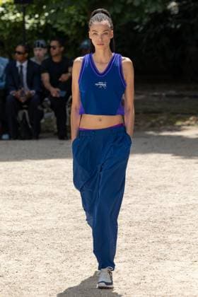 Défilé White Mountaineering de la mode homme Printemps Été 2026 dans le cadre de la Fashion Week de Paris Défilé White Mountaineering de la mode homme Printemps Été 2026 dans le cadre de la Fashion Week de Paris, France, le 28 juin 2025 Sébastien Fremont Bestimage A model, faashion detail, walks the runway during the White Mountaineering Menswear Spring Summer 2026 show as part of Paris Fashion Week on June 28, 2025 in Paris, France Paris France  Copyright: xSebastienxFremontx xBestimagexSebastienxFremontx xBestimagex