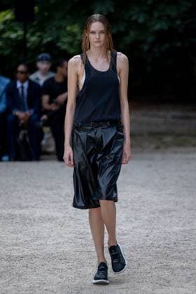 Défilé White Mountaineering de la mode homme Printemps Été 2026 dans le cadre de la Fashion Week de Paris Défilé White Mountaineering de la mode homme Printemps Été 2026 dans le cadre de la Fashion Week de Paris, France, le 28 juin 2025 Sébastien Fremont Bestimage A model, faashion detail, walks the runway during the White Mountaineering Menswear Spring Summer 2026 show as part of Paris Fashion Week on June 28, 2025 in Paris, France Paris France  Copyright: xSebastienxFremontx xBestimagexSebastienxFremontx xBestimagex