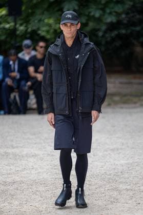 Défilé White Mountaineering de la mode homme Printemps Été 2026 dans le cadre de la Fashion Week de Paris Défilé White Mountaineering de la mode homme Printemps Été 2026 dans le cadre de la Fashion Week de Paris, France, le 28 juin 2025 Sébastien Fremont Bestimage A model, faashion detail, walks the runway during the White Mountaineering Menswear Spring Summer 2026 show as part of Paris Fashion Week on June 28, 2025 in Paris, France Paris France  Copyright: xSebastienxFremontx xBestimagexSebastienxFremontx xBestimagex