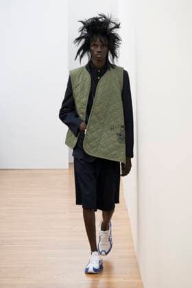 Défilé Comme des Garçons Shirt de la mode homme Printemps Été 2026 dans le cadre de la Fashion Week de Paris A model walks the runway during the Comme des Garçons Shirt Homme Ready to Wear Spring Summer 2026 fashion show as part of the Paris Menswear Fashion Week on June 28, 2025 in Paris, France Paris France  Copyright: xAgencex xBestimagexAgencex xBestimagex