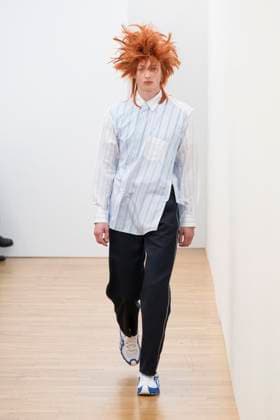 Défilé Comme des Garçons Shirt de la mode homme Printemps Été 2026 dans le cadre de la Fashion Week de Paris A model walks the runway during the Comme des Garçons Shirt Homme Ready to Wear Spring Summer 2026 fashion show as part of the Paris Menswear Fashion Week on June 28, 2025 in Paris, France Paris France  Copyright: xAgencex xBestimagexAgencex xBestimagex