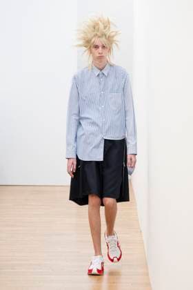 Défilé Comme des Garçons Shirt de la mode homme Printemps Été 2026 dans le cadre de la Fashion Week de Paris A model walks the runway during the Comme des Garçons Shirt Homme Ready to Wear Spring Summer 2026 fashion show as part of the Paris Menswear Fashion Week on June 28, 2025 in Paris, France Paris France  Copyright: xAgencex xBestimagexAgencex xBestimagex