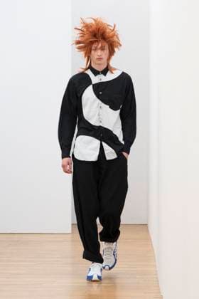 Défilé Comme des Garçons Shirt de la mode homme Printemps Été 2026 dans le cadre de la Fashion Week de Paris A model walks the runway during the Comme des Garçons Shirt Homme Ready to Wear Spring Summer 2026 fashion show as part of the Paris Menswear Fashion Week on June 28, 2025 in Paris, France Paris France  Copyright: xAgencex xBestimagexAgencex xBestimagex