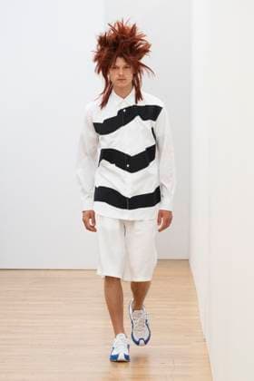 Défilé Comme des Garçons Shirt de la mode homme Printemps Été 2026 dans le cadre de la Fashion Week de Paris A model walks the runway during the Comme des Garçons Shirt Homme Ready to Wear Spring Summer 2026 fashion show as part of the Paris Menswear Fashion Week on June 28, 2025 in Paris, France Paris France  Copyright: xAgencex xBestimagexAgencex xBestimagex