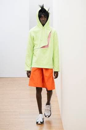 Défilé Comme des Garçons Shirt de la mode homme Printemps Été 2026 dans le cadre de la Fashion Week de Paris A model walks the runway during the Comme des Garçons Shirt Homme Ready to Wear Spring Summer 2026 fashion show as part of the Paris Menswear Fashion Week on June 28, 2025 in Paris, France Paris France  Copyright: xAgencex xBestimagexAgencex xBestimagex