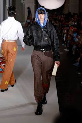 Défilé KidSuper de la mode homme Printemps Été 2026 dans le cadre de la Fashion Week de Paris A model walks the runway during the KidSuper Homme Ready to Wear Spring Summer 2026 fashion show as part of the Paris Menswear Fashion Week on June 28, 2025 in Paris, France Paris France  Copyright: xAgencex xBestimagexAgencex xBestimagex