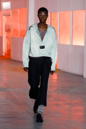 Défilé Kiko Kostadinov de la mode homme Printemps Été 2026 dans le cadre de la Fashion Week de Paris A model walks the runway during the Kiko Kostadinov Homme Ready to Wear Spring Summer 2026 fashion show as part of the Paris Menswear Fashion Week on June 28, 2025 in Paris, France Paris France  Copyright: xAgencex xBestimagexAgencex xBestimagex